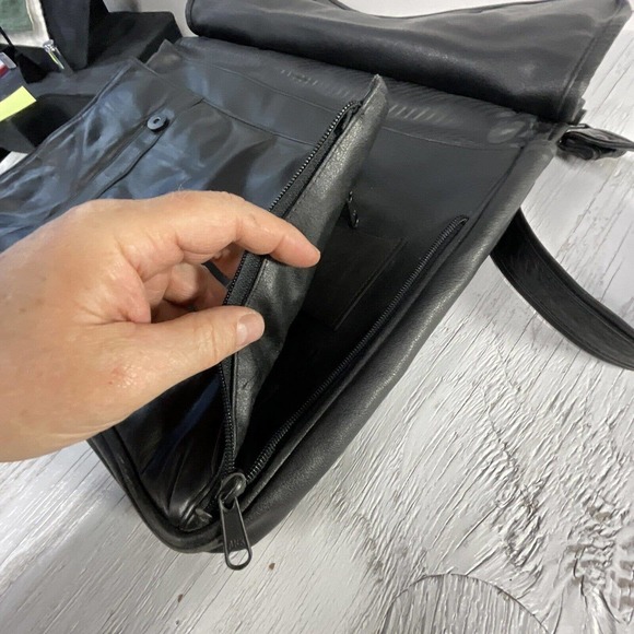 Black Leather Messenger Bag Magnetic Snap Button Close Shoulder Strap - Picture 12 of 16